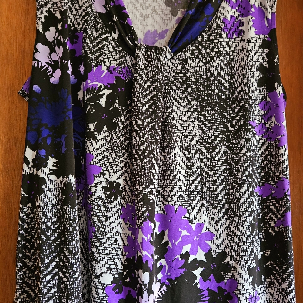 Women's sleeveless top